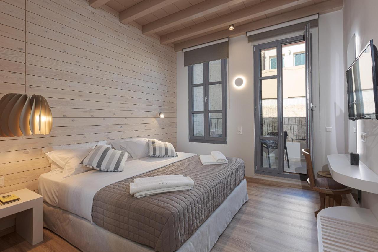 V77 Seafront Suites Rétino Exterior foto