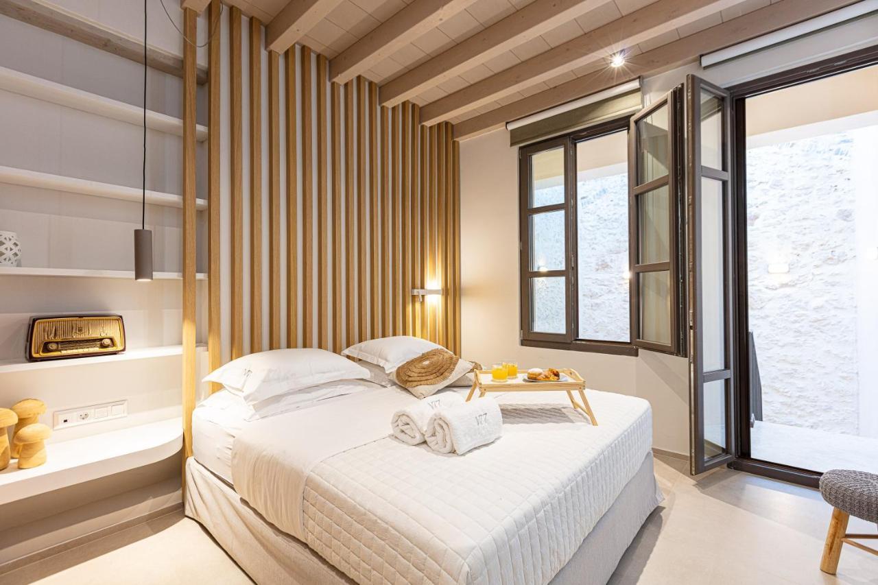 V77 Seafront Suites Rétino Exterior foto