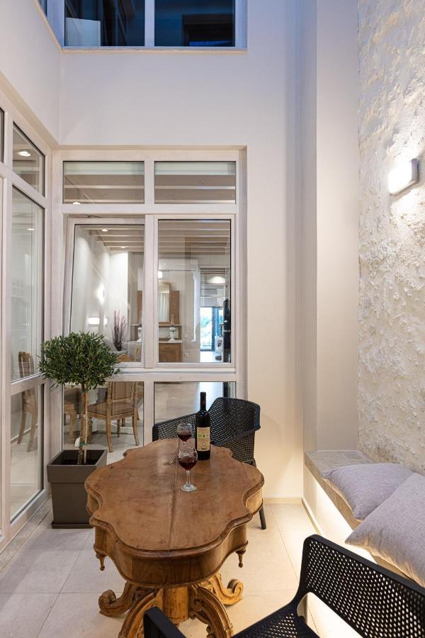 V77 Seafront Suites Rétino Exterior foto