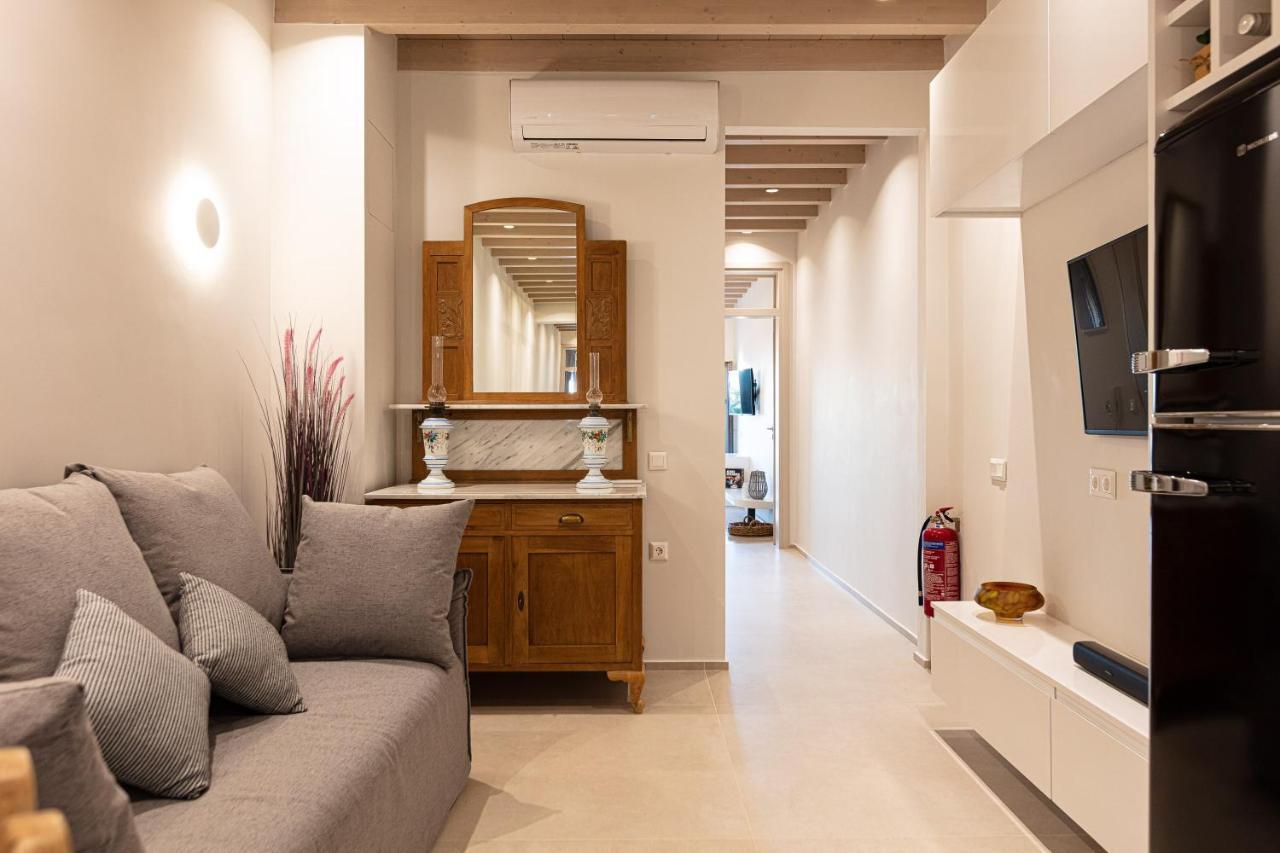 V77 Seafront Suites Rétino Exterior foto